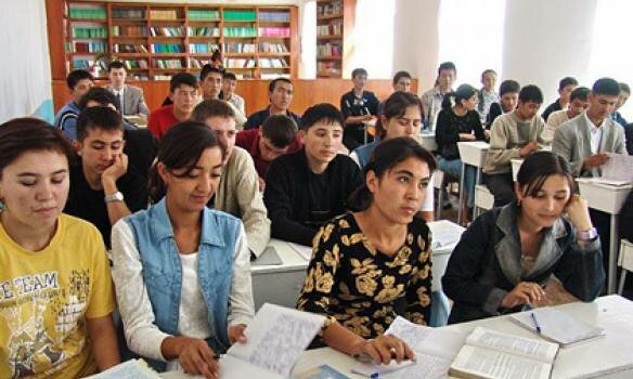 В киргизских вузах отменили тестирование на узбекском языке