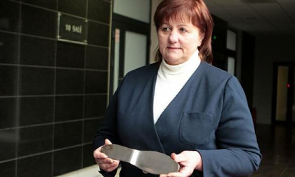 Литовскую больницу засудили за оставленную в пациентке лопатку Ревердена