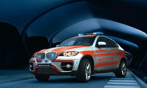 Обслуживать скорую помощь вызвались 8 частных автомобилей